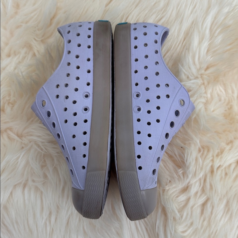 Native Shoes - Picture 2 of 5